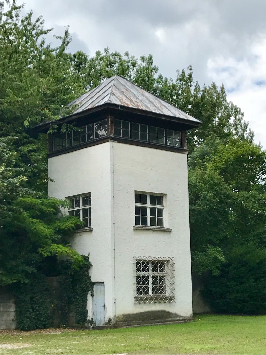 03F46DFA-B379-4BAB-8C32-E6239B02684B