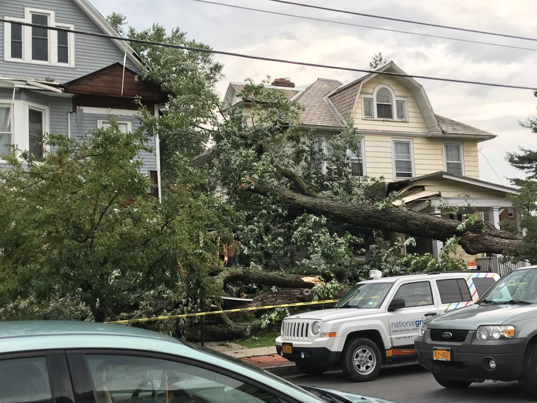 4F4D2B59-31F4-44E2-97AF-ADDC1F667062